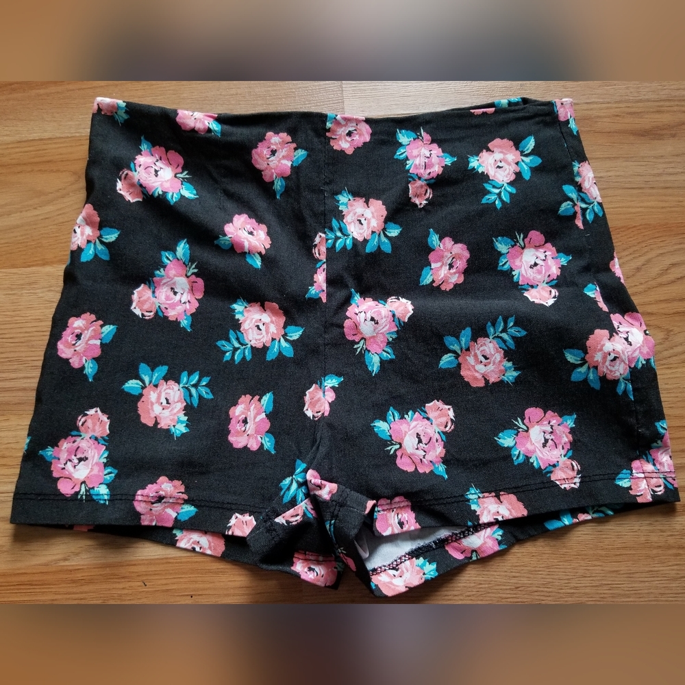 Charlotte Russe Rose Print Shorts
